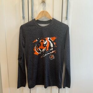 Bengals long sleeve (14-16) Youth Large